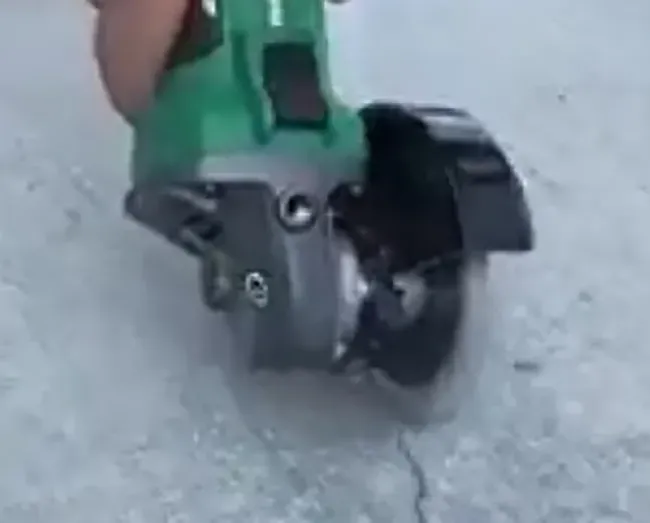 Astrocut CC100 Concrete Crack Chaser V Shape Diamond Blade 4 Astrocut CC100 Concrete Crack Chaser V Shape Diamond Blade - Image 4